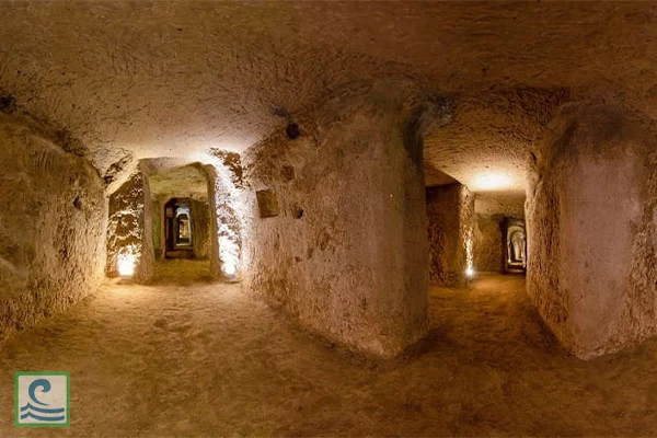 شهر زیرزمینی نوش آباد